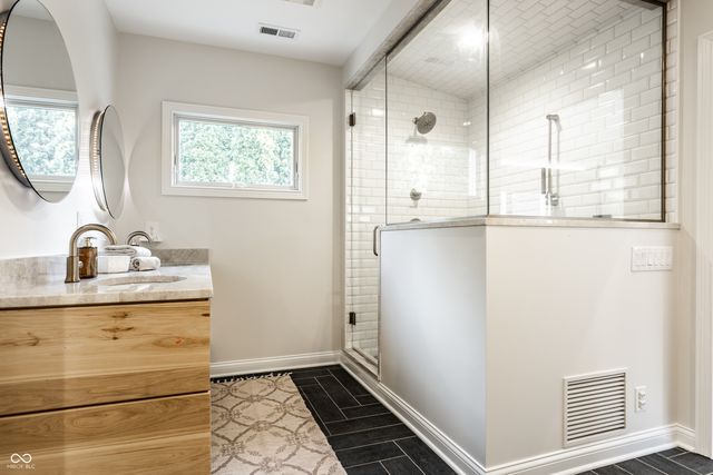 7265 N Illinois Street, Indianapolis, IN 46260
