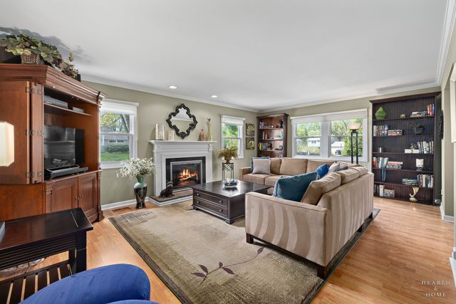 1714 PARK Drive, Schaumburg, IL 60194