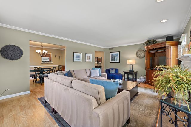 1714 PARK Drive, Schaumburg, IL 60194