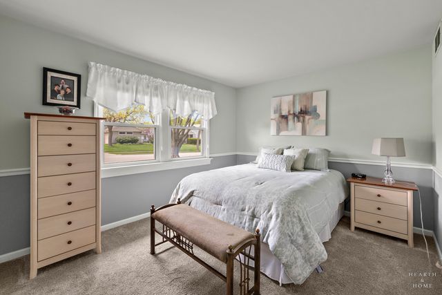 1714 PARK Drive, Schaumburg, IL 60194