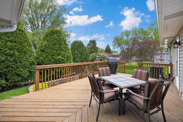 1714 PARK Drive, Schaumburg, IL 60194
