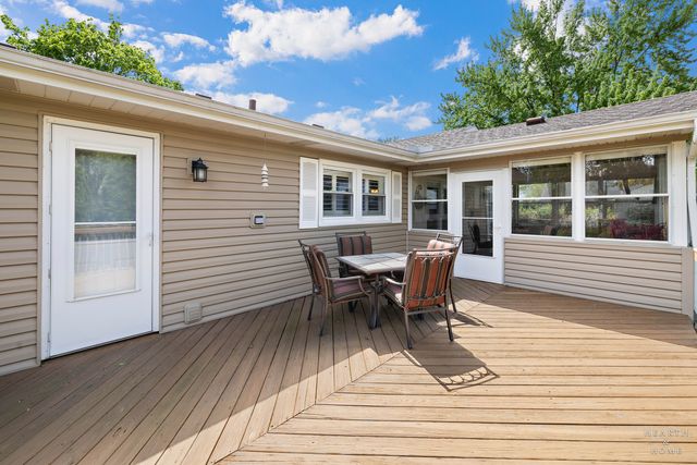 1714 PARK Drive, Schaumburg, IL 60194