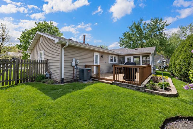 1714 PARK Drive, Schaumburg, IL 60194