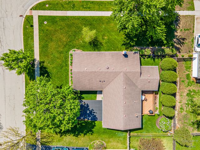 1714 PARK Drive, Schaumburg, IL 60194