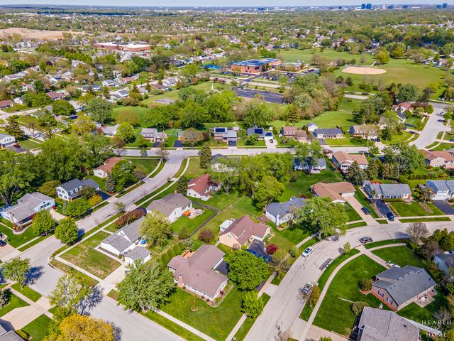 1714 PARK Drive, Schaumburg, IL 60194