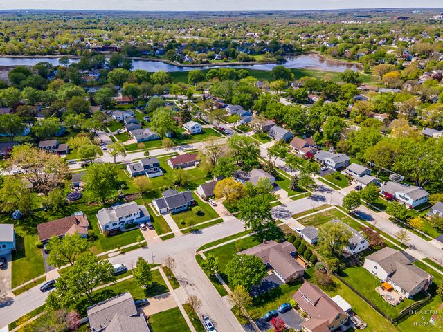 1714 PARK Drive, Schaumburg, IL 60194