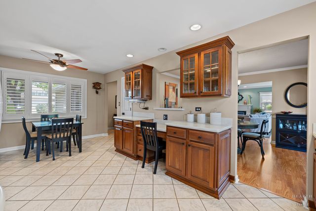 1714 PARK Drive, Schaumburg, IL 60194