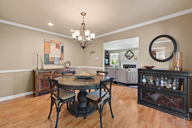 1714 PARK Drive, Schaumburg, IL 60194