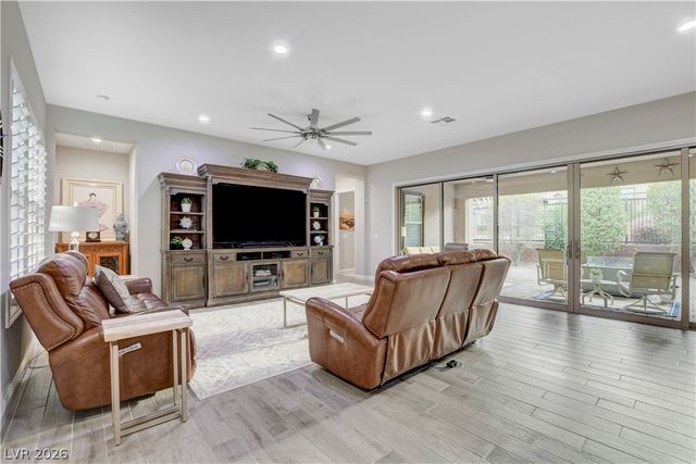 6709 Titanium Crest Street, Las Vegas, NV 89148