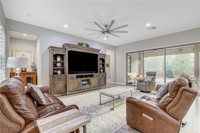 6709 Titanium Crest Street, Las Vegas, NV 89148