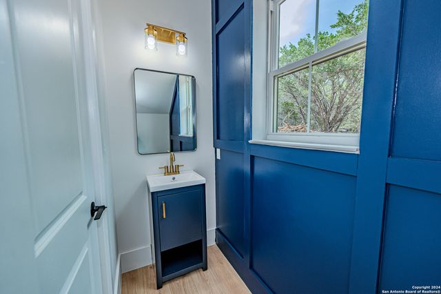 206 Timberline, Bandera, TX 78003