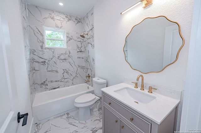 206 Timberline, Bandera, TX 78003