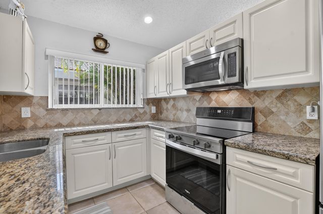 11135 AUTORO Court, Boca Raton, FL 33498