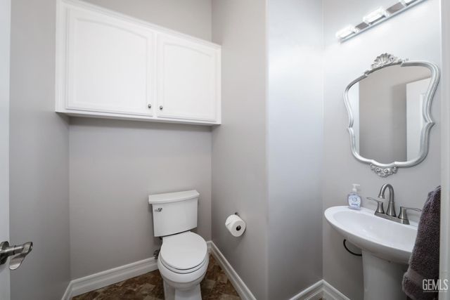 8907 Cashmere Court, Bakersfield, CA 93312