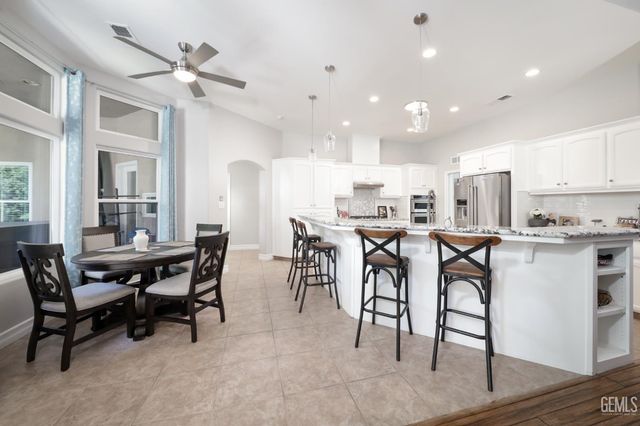 8907 Cashmere Court, Bakersfield, CA 93312