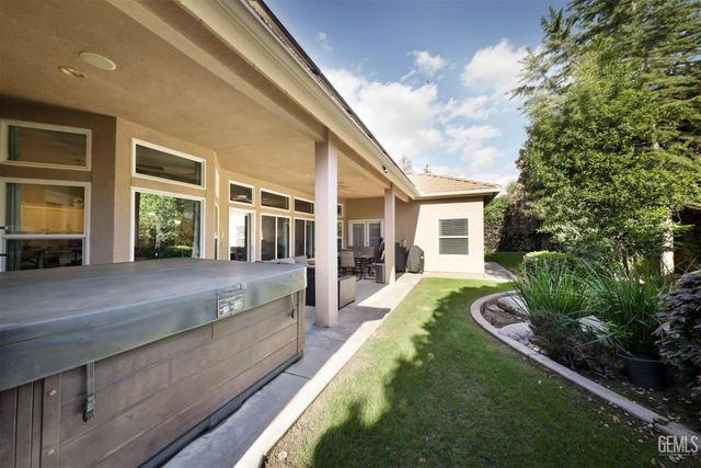 8907 Cashmere Court, Bakersfield, CA 93312