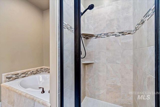 1864 E Meadow Creek Dr, Meridian, ID 83646
