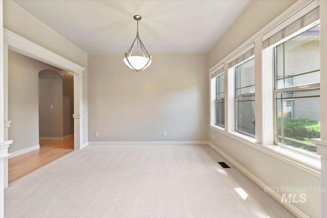 1864 E Meadow Creek Dr, Meridian, ID 83646