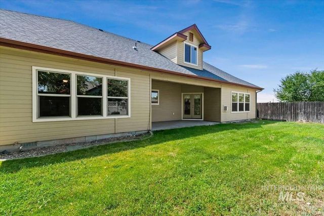 1864 E Meadow Creek Dr, Meridian, ID 83646