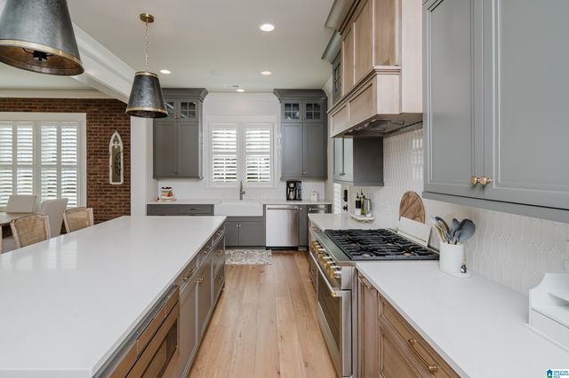 579 PRESERVE WAY, Hoover, AL 35226