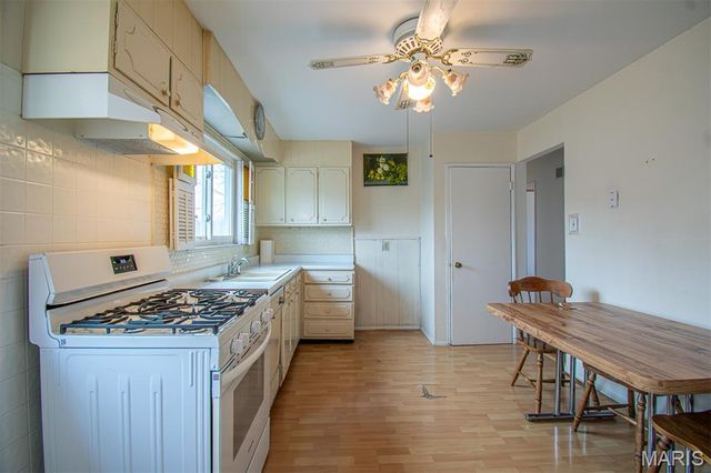 11648 VILLA DORADO Drive, St Louis, MO 63146