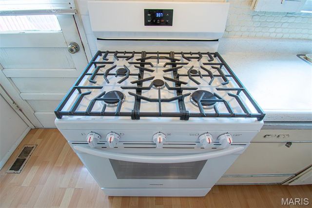 11648 VILLA DORADO Drive, St Louis, MO 63146