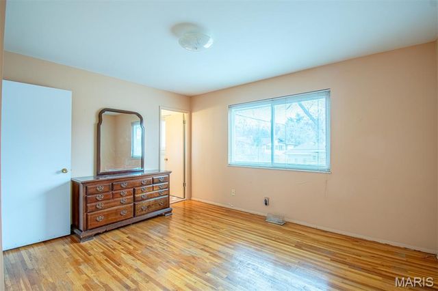 11648 VILLA DORADO Drive, St Louis, MO 63146