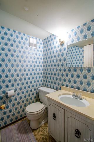 11648 VILLA DORADO Drive, St Louis, MO 63146