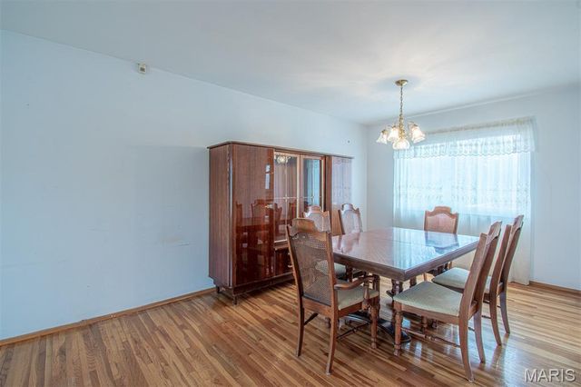 11648 VILLA DORADO Drive, St Louis, MO 63146