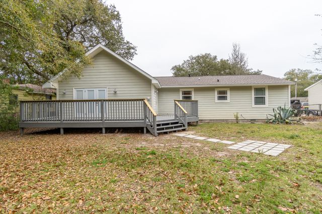 236 NE Bradley Drive, Fort Walton Beach, FL 32547