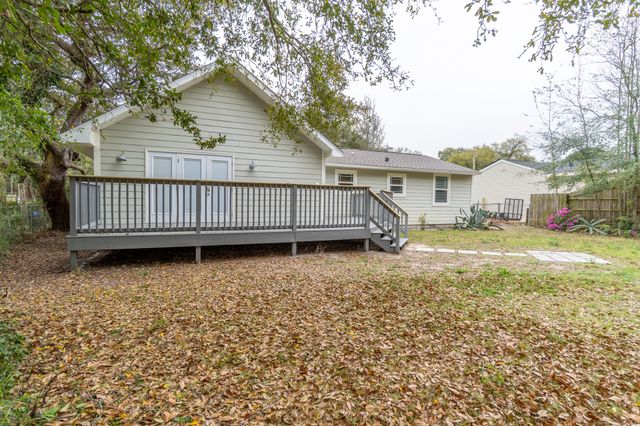 236 NE Bradley Drive, Fort Walton Beach, FL 32547