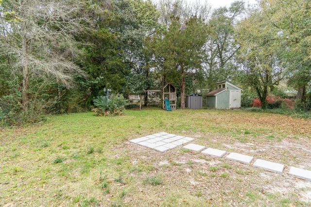 236 NE Bradley Drive, Fort Walton Beach, FL 32547