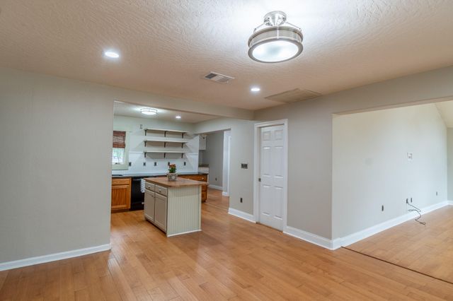 236 NE Bradley Drive, Fort Walton Beach, FL 32547