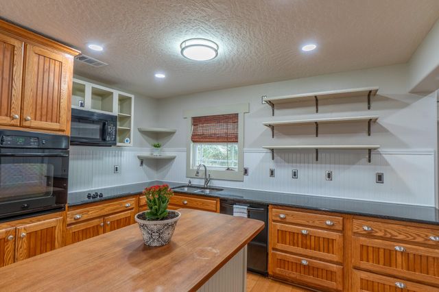 236 NE Bradley Drive, Fort Walton Beach, FL 32547