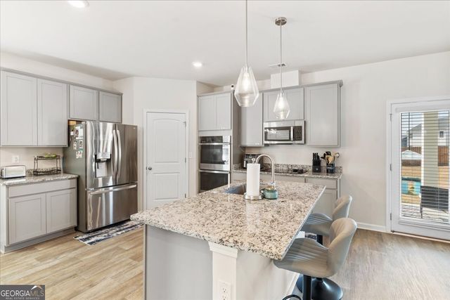 104 Red Barn Court, Perry, GA 31069