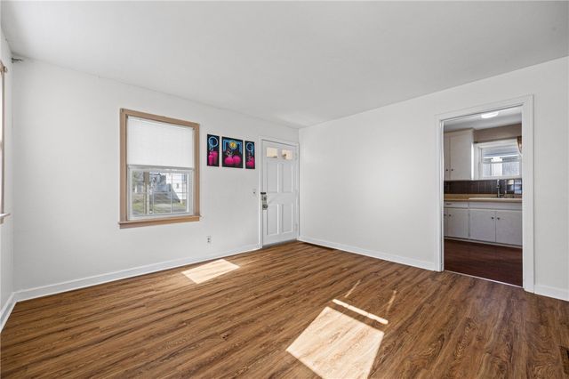 221 Florence Avenue, Greece, NY 14616