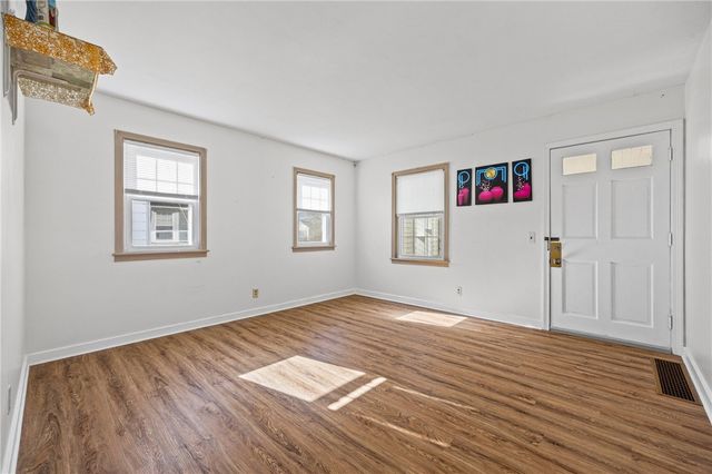 221 Florence Avenue, Greece, NY 14616