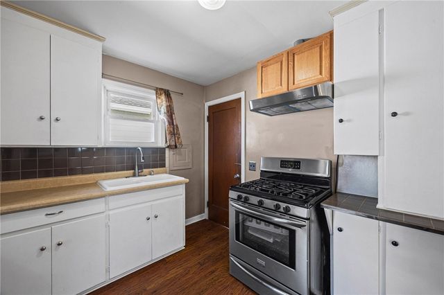 221 Florence Avenue, Greece, NY 14616