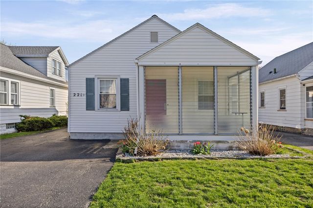 221 Florence Avenue, Greece, NY 14616
