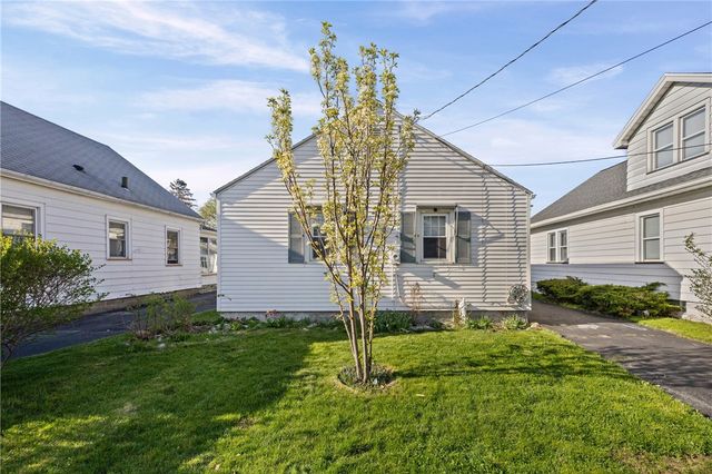 221 Florence Avenue, Greece, NY 14616