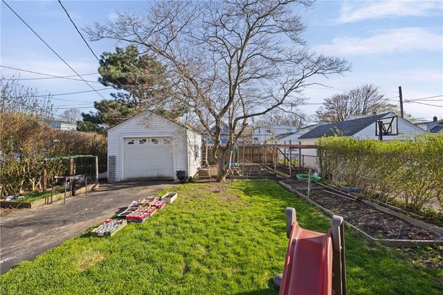 221 Florence Avenue, Greece, NY 14616