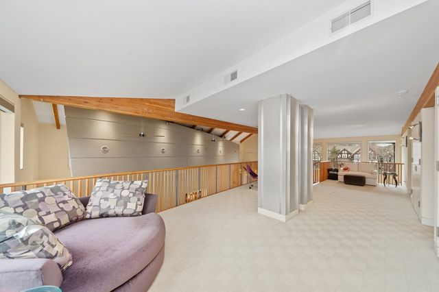 282 Linden Park Place, Highland Park, IL 60035