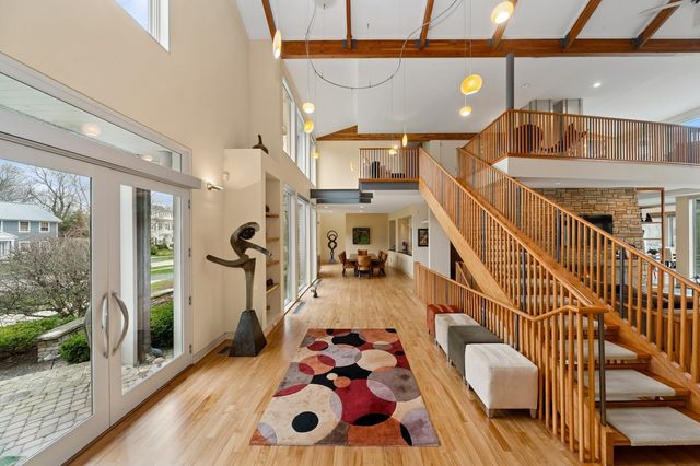 282 Linden Park Place, Highland Park, IL 60035