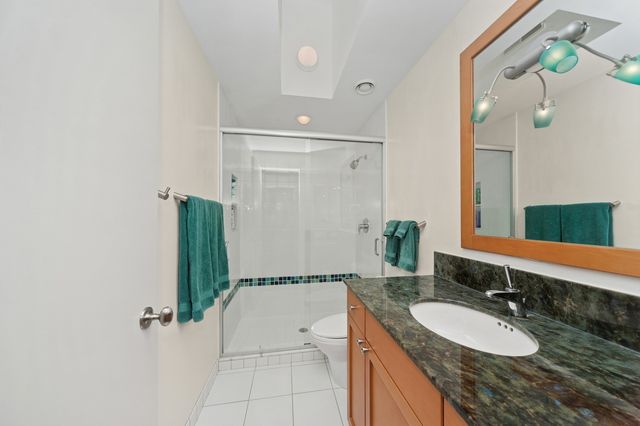 282 Linden Park Place, Highland Park, IL 60035