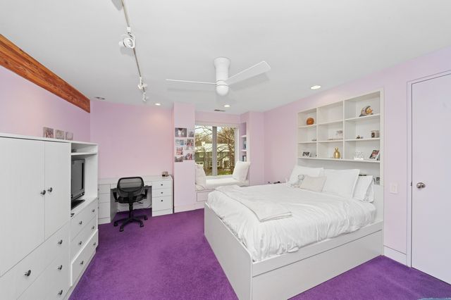 282 Linden Park Place, Highland Park, IL 60035