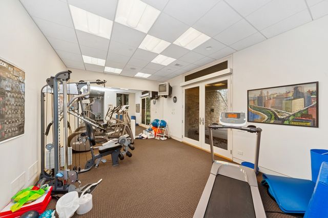 282 Linden Park Place, Highland Park, IL 60035