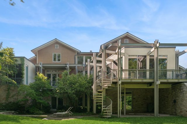 282 Linden Park Place, Highland Park, IL 60035