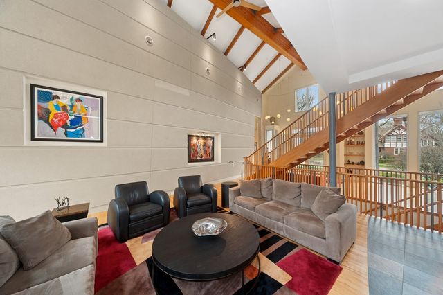 282 Linden Park Place, Highland Park, IL 60035