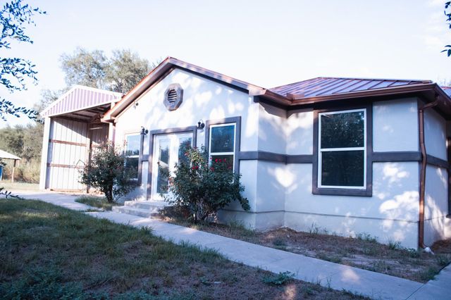 1261 Fm 20, Cedar Creek, TX 78612