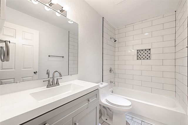 8545 Midpark Road 2, Dallas, TX 75240